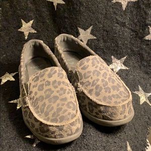 Leopard print Crocs loafers